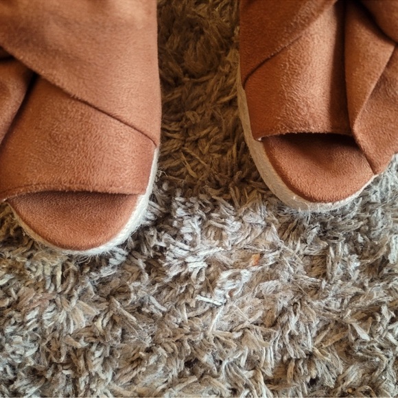 Comfort Est. 1946 Brown Twist Knot Peep-Toe Platform Sandals 10 - Picture 3 of 6